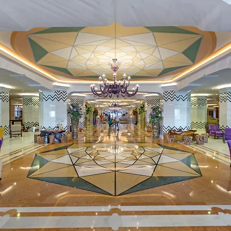 Otel Royal Taj Mahal 5*
